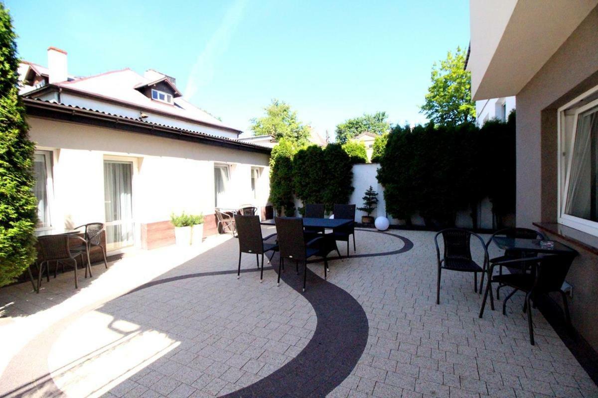 Dom Goscinny Ewa - 200 M Od Morza Dziwnów Exterior foto